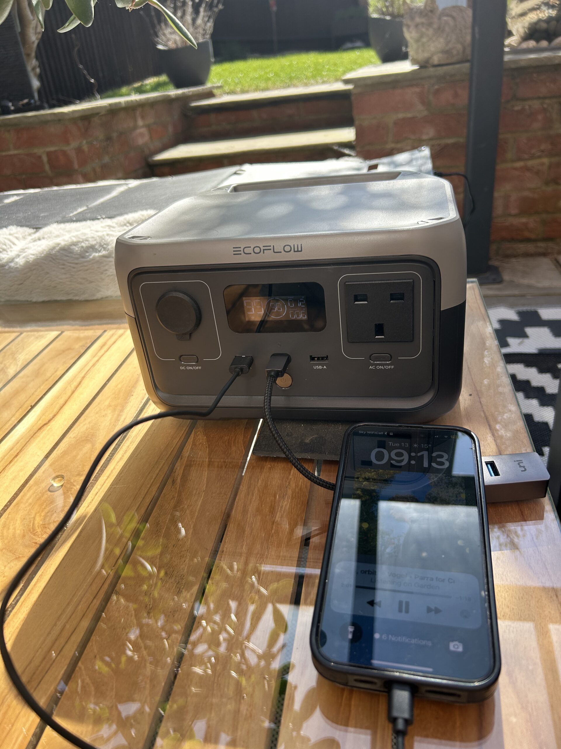 solar powered phone charger